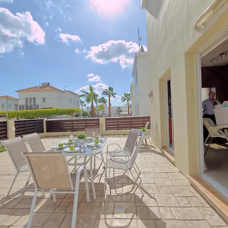 Sunset Villa *